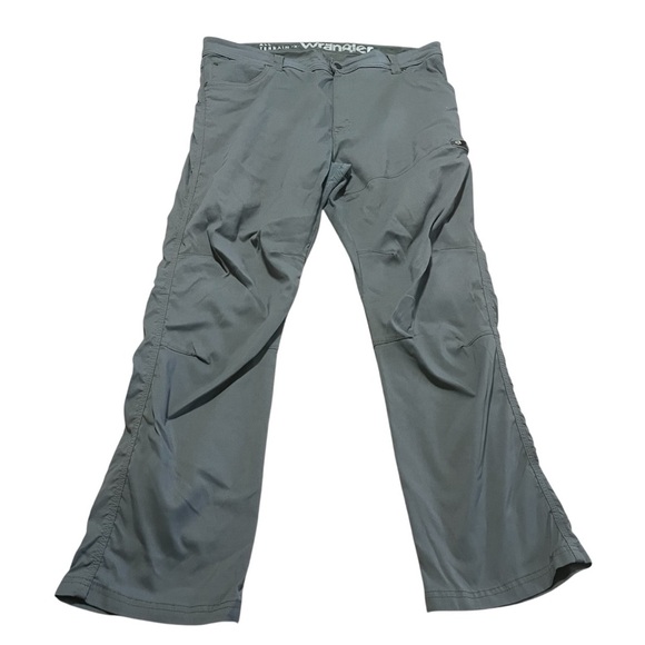 Wrangler All Terrain Gray Cargo Pants Relaxed Fit Durable Fabric Size 38 work - Picture 1 of 9